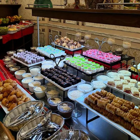 Karolina فندق 4*