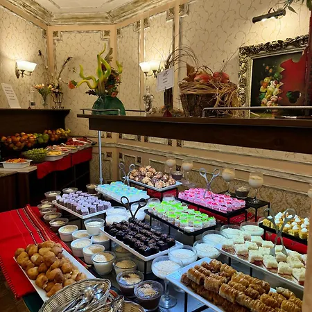 Хотел каролина 4*