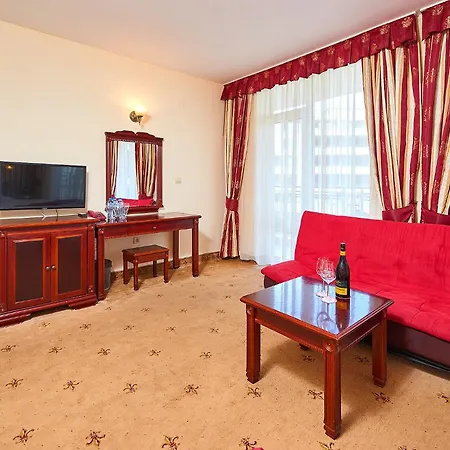 Hotel Karolina 4*