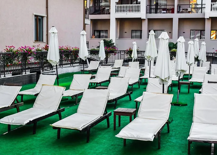 Karolina 4* Slăntjev Brjag